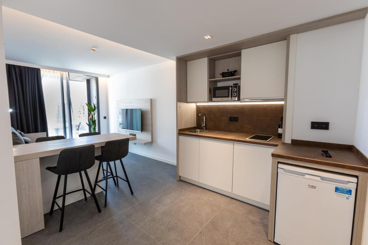 Art Apartments กาสเตย์เดเฟลส์ ภายนอก รูปภาพ